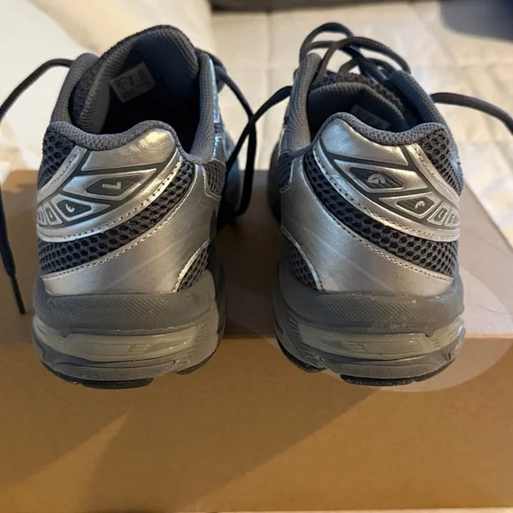 ASICS Men's Silver and Gray Athletic Shoes - Picture 4 of 8